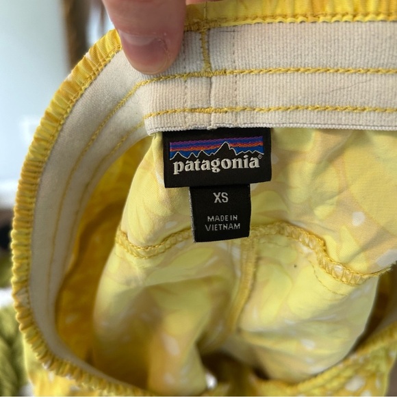 Patagonia Sunny Yellow Floral Shorts Baggies - Picture 3 of 5